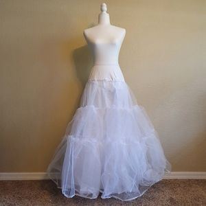 BRAND NEW Ballgown Petticoat